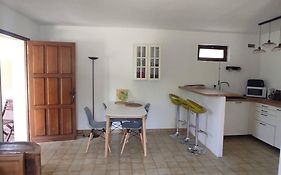 Appartement Au Fond Du Jardin